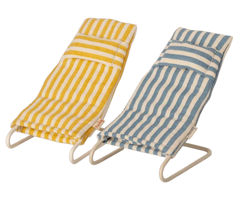 Beach Chair Set With Umbrella And Accessories 1