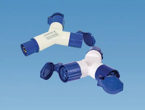 Caravan Electric Hook-Up 2-Way Splitter Socket 1