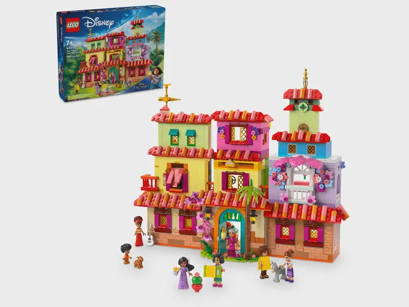 Madrigal Enchanted Storybook House 1