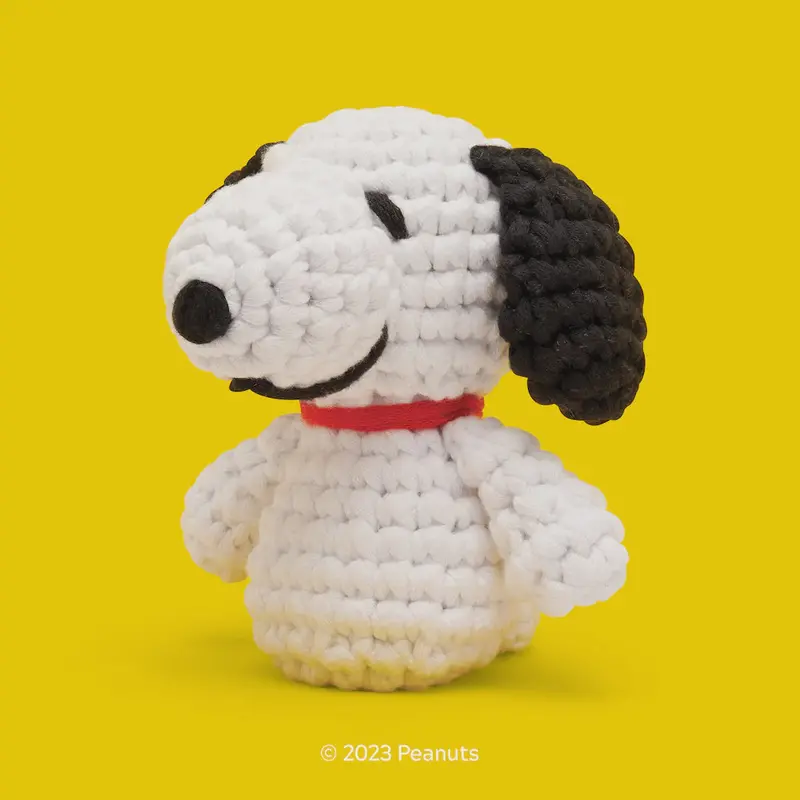 Snoopy Crochet Kit – Peanuts-Themed Stitching Kit 1